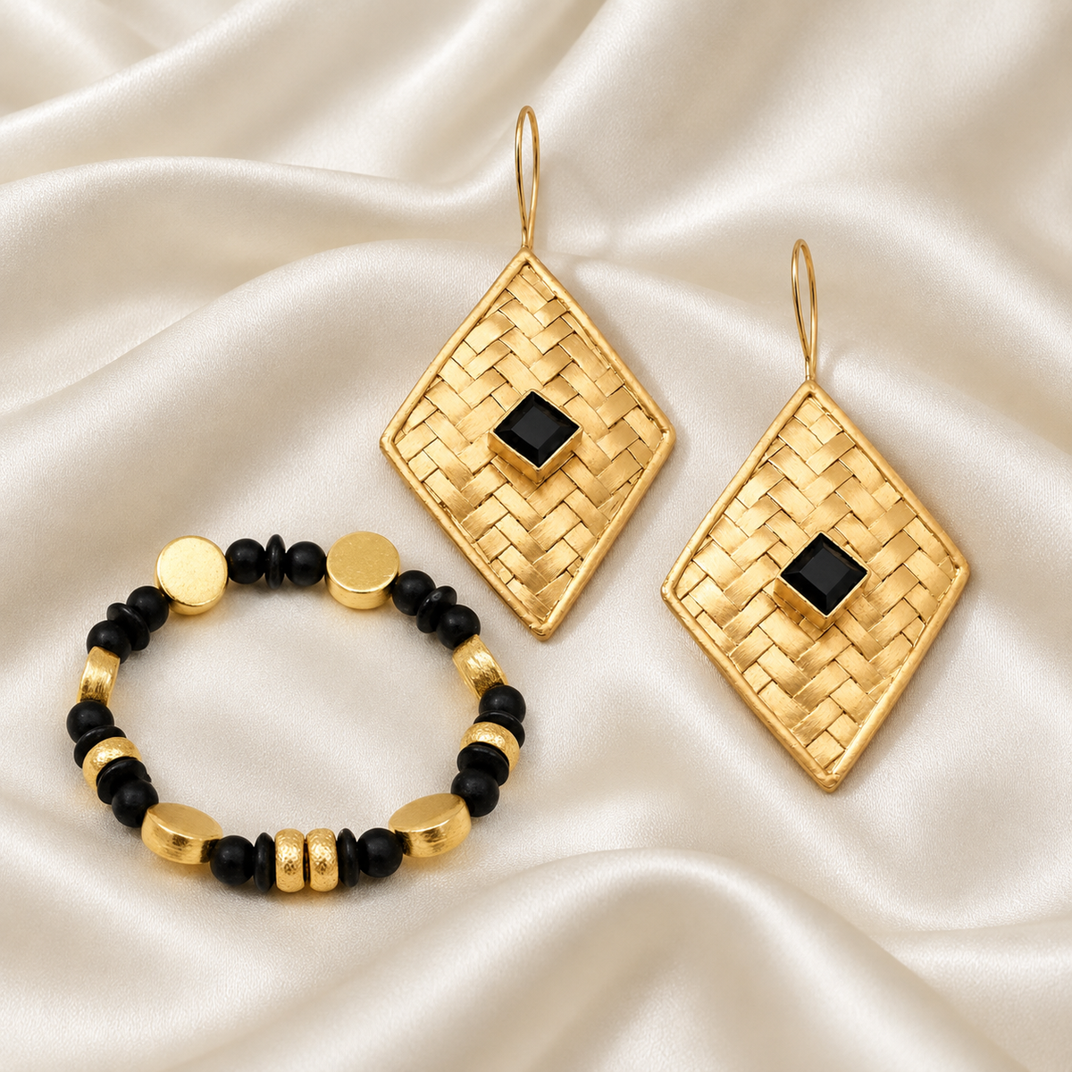 Ibiza Noir Black Onyx & Textured Gold Jewelry Set