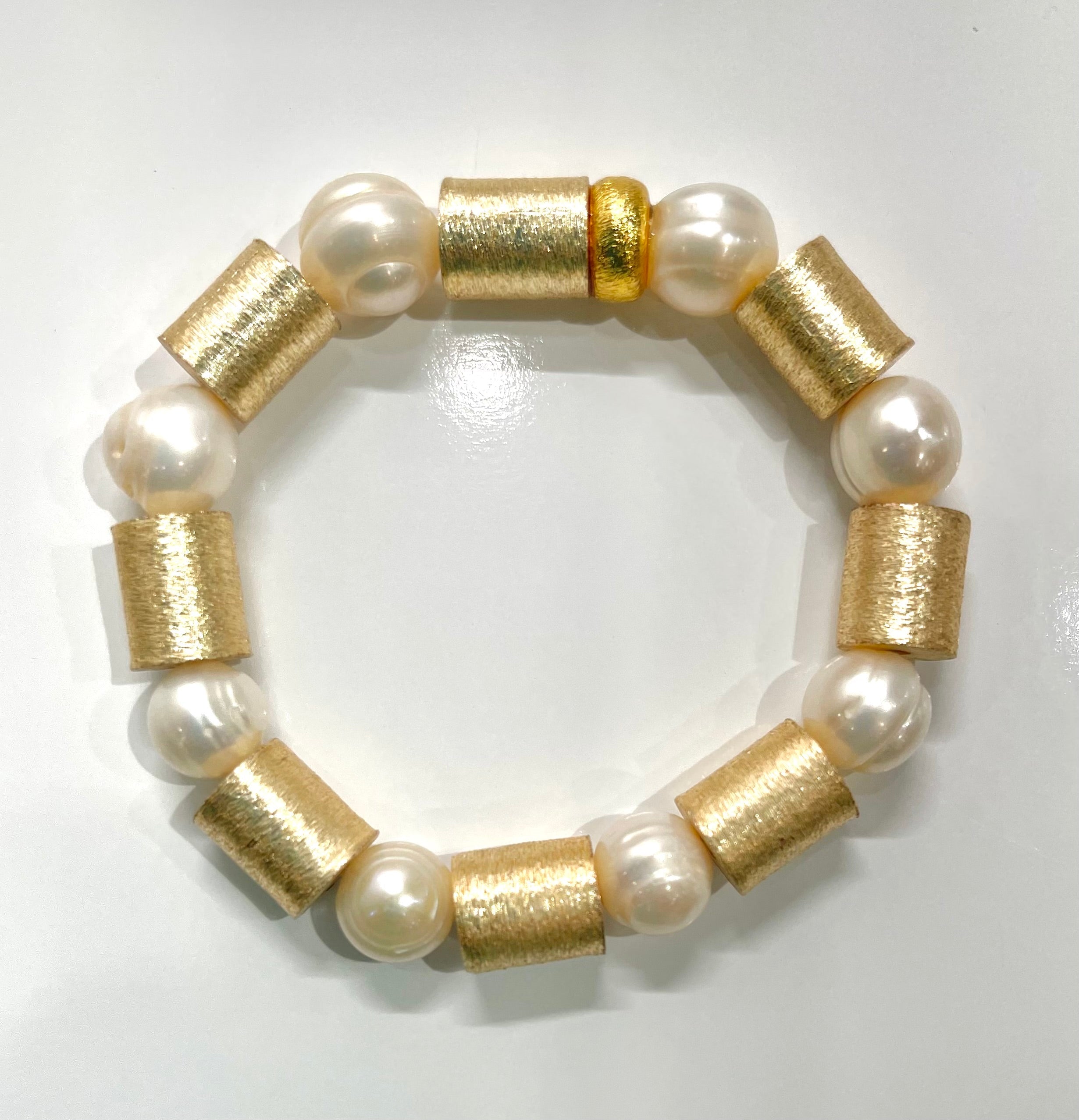 Freshwater Baroque Pearl & Brushed Gold Vermeil Bracelet